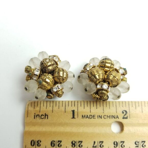 Vintage Beaded Cluster Clip On Earrings, Frosted Beads and Gold Tone, Retro - Picture 3 of 5